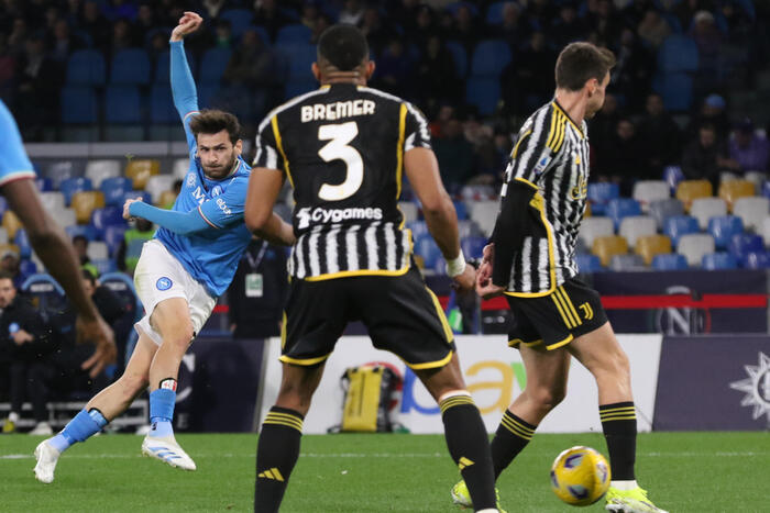 Serie A In Campo Napoli Juventus 2 1 LIVE Gloo